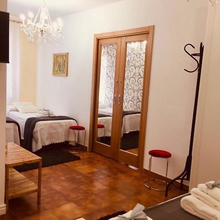 Il Giardino Apartment กานิกัตติ ภายนอก รูปภาพ
